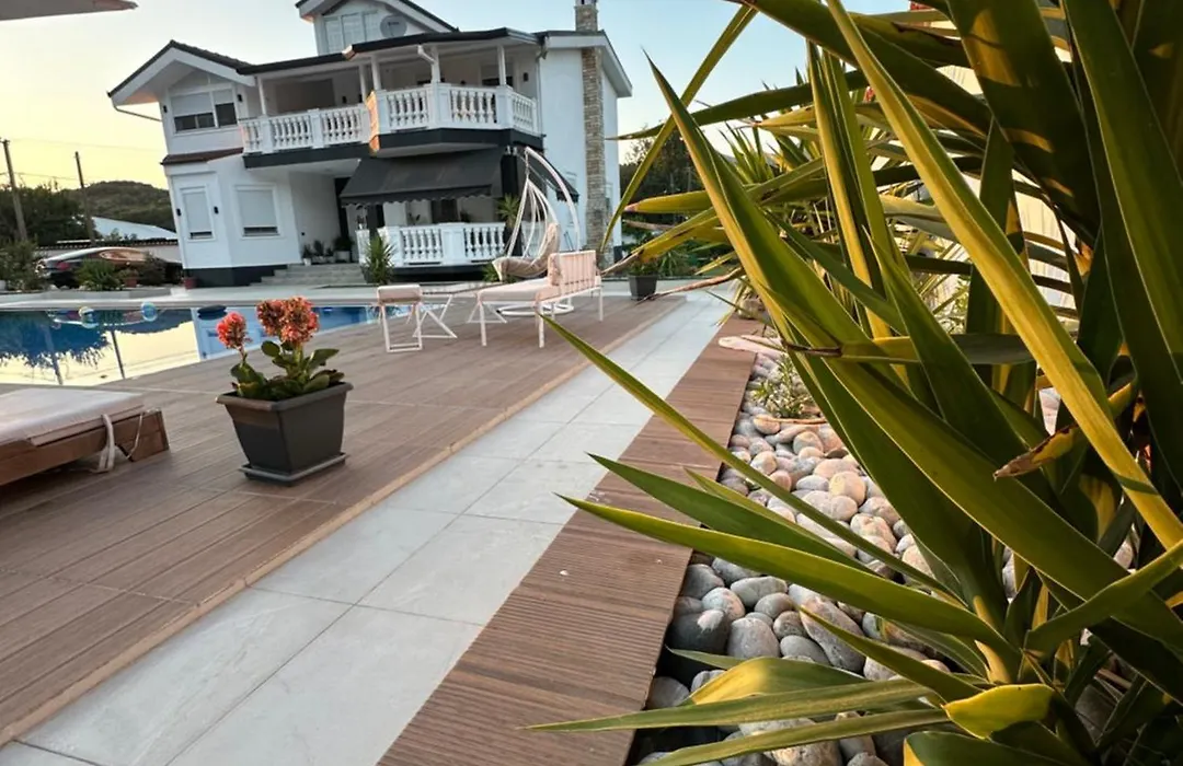Vini Luxury Villa-1