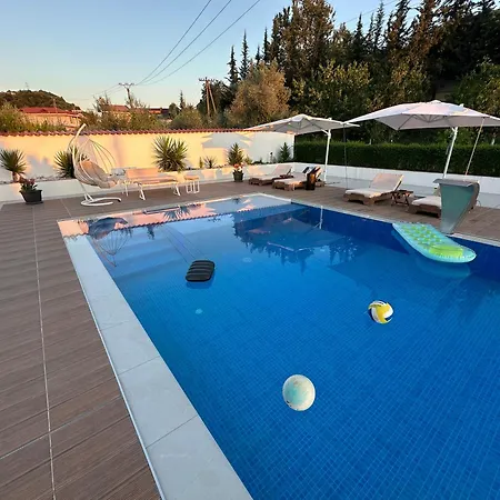 Vini Luxury Villa-2